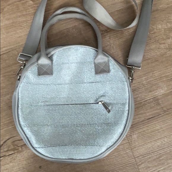 Harveys Handbags - Harvey’s silver circle crossbody